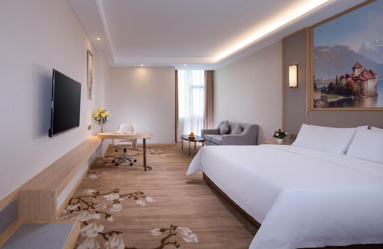 Vienna International Hotel Lianjiang  Экстерьер фото